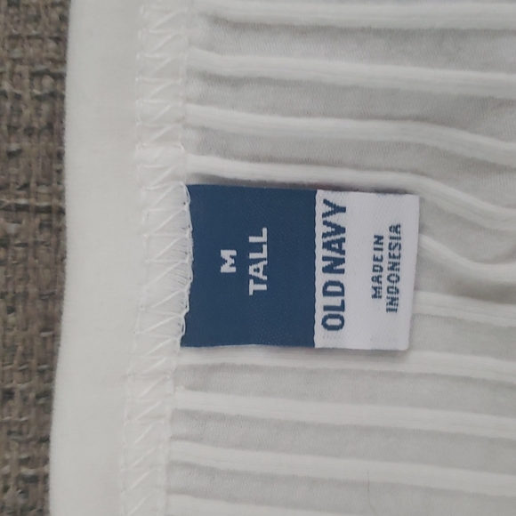 2 Old Navy Ribbed Tank - Picture 4 of 8